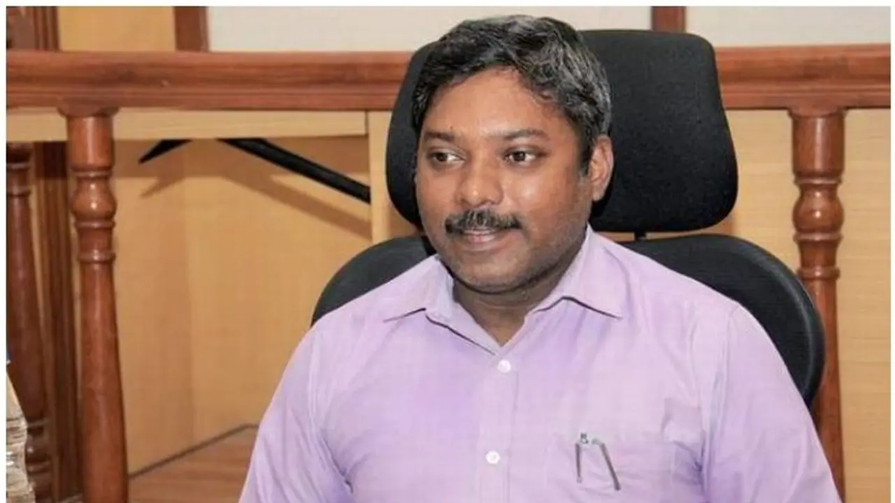 Karnataka IAS officer Sasikanth Senthil resigns over “lack of freedom to express”