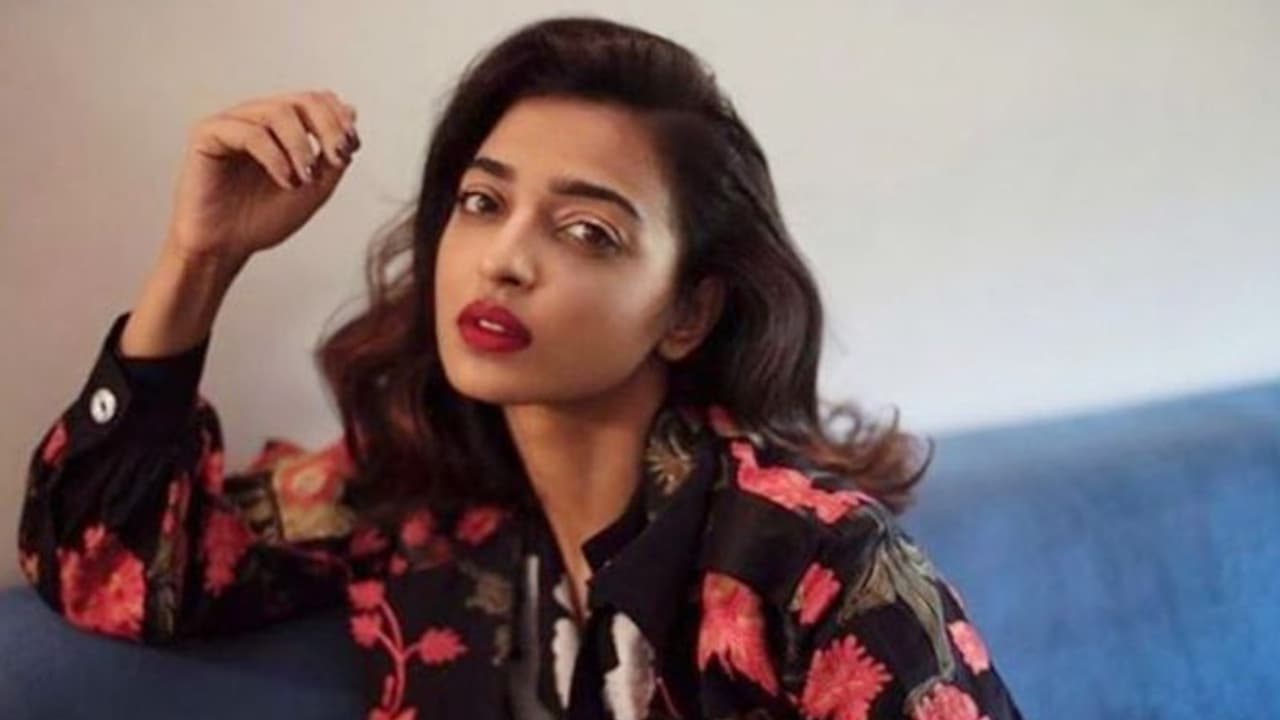 जब राधिका आप्टे से प्रोड्यूसर ने कहा था एक्टर के साथ सोने के लिए, हो गया था ऐसा हाल जब राधिका आप्टे से प्रोड्यूसर ने कहा था एक्टर के साथ सोने के लिए, हो गया था ऐसा हाल