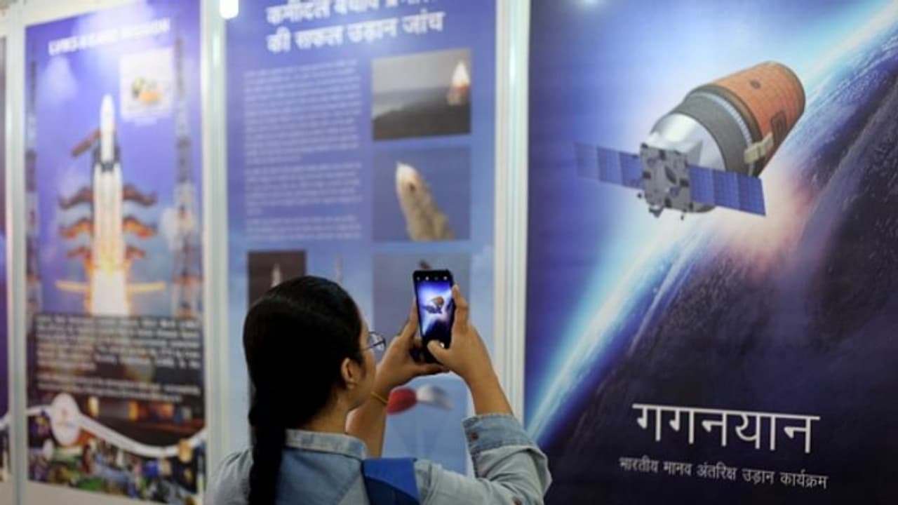 সম্পূর্ণ নভোশ্চর বাছাইয়ের প্রথম পর্ব, চন্দ্রযান ২ এর অবতরণের দিনই হাওয়া লাগল গগনযানের পালে সম্পূর্ণ নভোশ্চর বাছাইয়ের প্রথম পর্ব, চন্দ্রযান ২ এর অবতরণের দিনই হাওয়া লাগল গগনযানের পালে