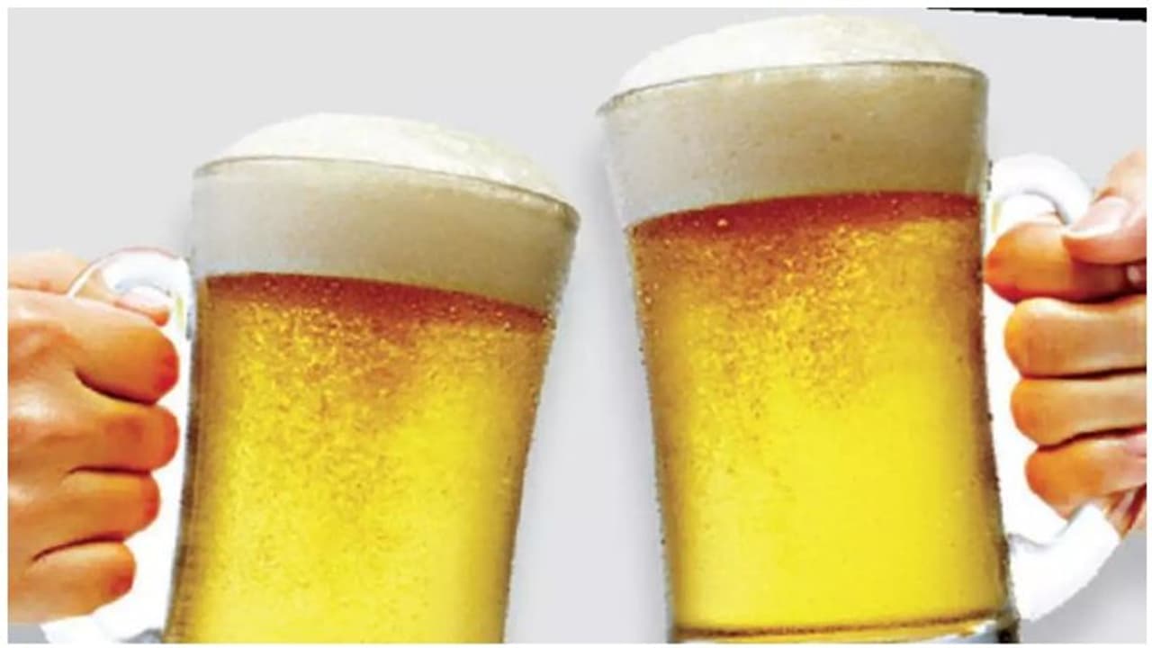 ലോക്ക്ഡൌണില്‍ സ്വന്തമായി നിര്‍മ്മിച്ച ബിയര്‍ കഴിച്ച് ദമ്പതികള്‍ മരിച്ചു