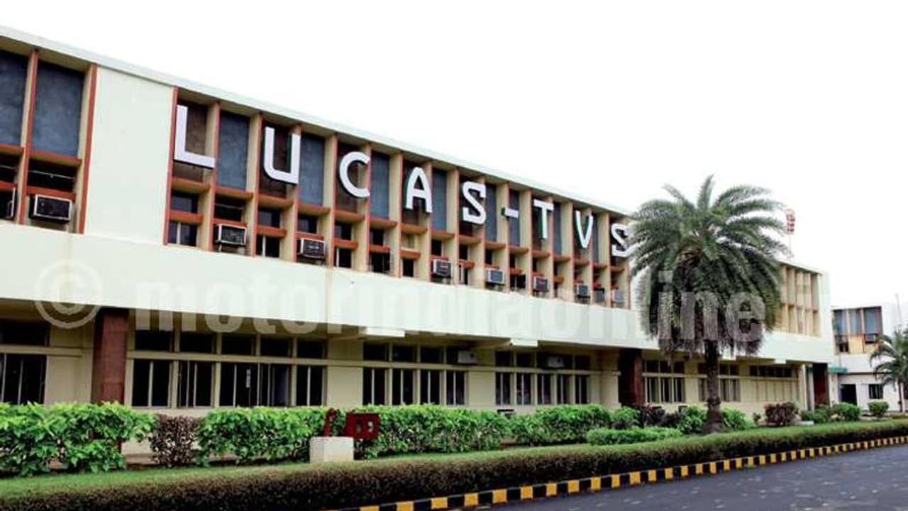 பிரபல கம்பெனிகளில் வேலையிழக்கும் ஊழியர்கள்! முடங்கிப் போன டிவிஎஸ், அசோக் லேலண்ட் நிறுவனங்கள் !!