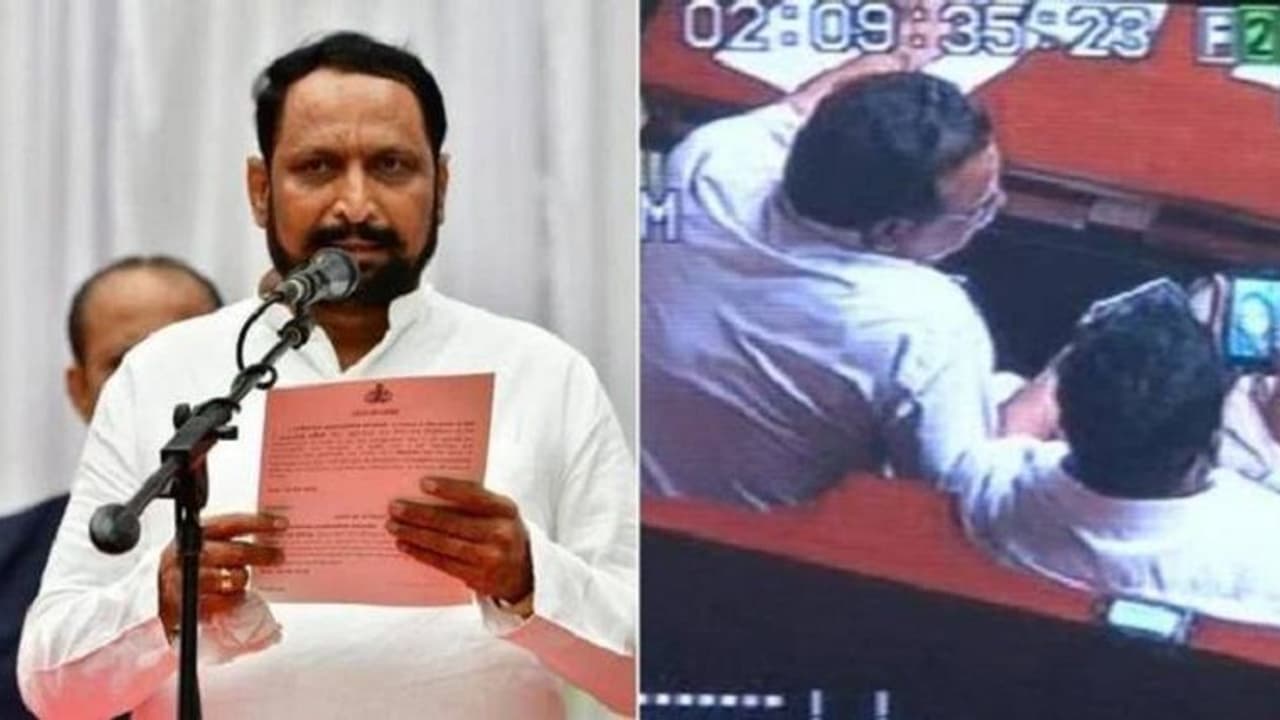 ஆபாச படம் பார்த்தது ஒரு குத்தமாங்க ! பொங்கி எழுந்த கர்நாக அமைச்சர் !! ஆபாச படம் பார்த்தது ஒரு குத்தமாங்க ! பொங்கி எழுந்த கர்நாக அமைச்சர் !!