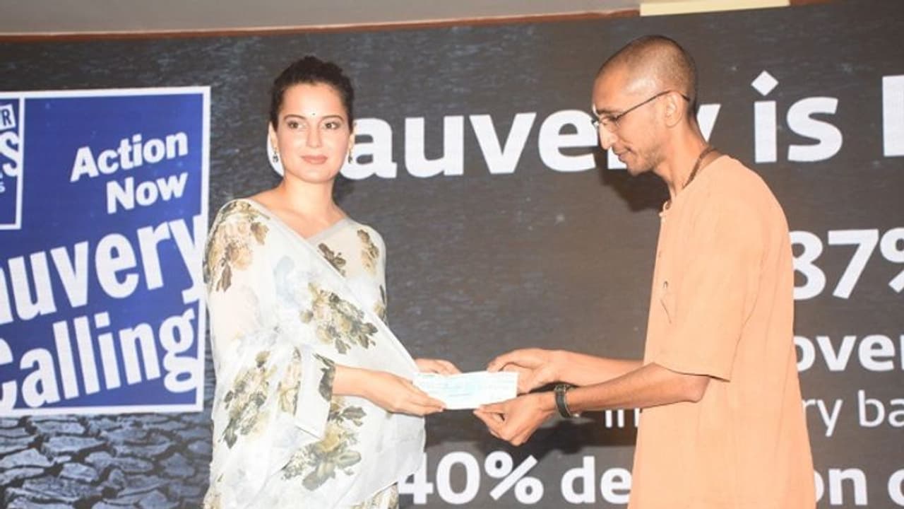 ಕಾವೇರಿ ಕೂಗು: 42 ಲಕ್ಷ ರೂ ದೇಣಿಗೆ ನೀಡಿದ ’ಕ್ವೀನ್’ ಕಾವೇರಿ ಕೂಗು: 42 ಲಕ್ಷ ರೂ ದೇಣಿಗೆ ನೀಡಿದ ’ಕ್ವೀನ್’