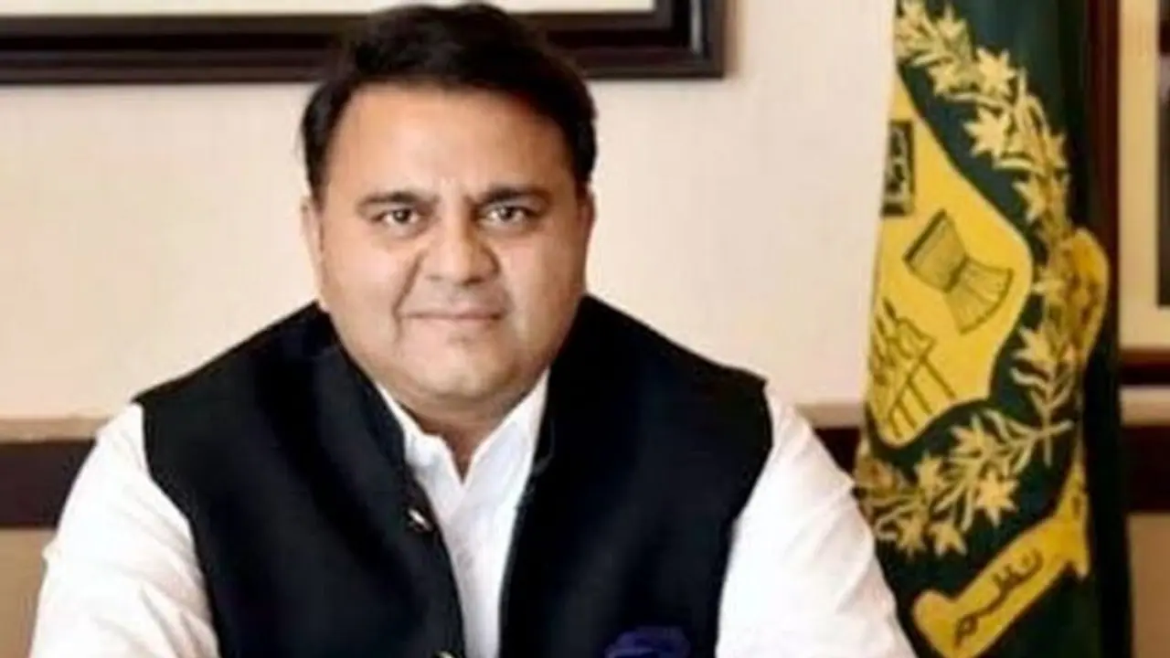 चंद्रयान 2 पर भारत की हंसी कर रहे पाक मंत्री अपने ही देश में हो गए ट्रोल, पाकिस्तानी यूजर ने मांगी माफी