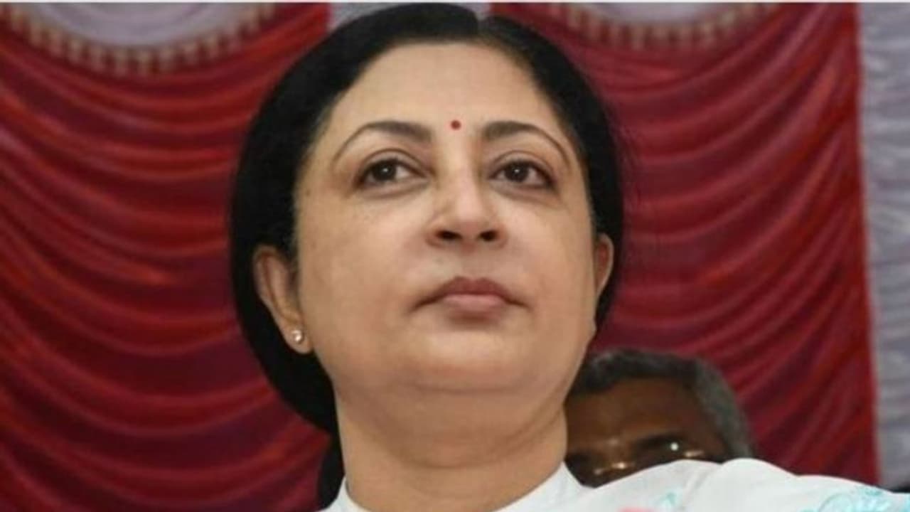 മദ്രാസ് ഹൈക്കോടതി ചീഫ് ജസ്റ്റിസിന്റെ സ്ഥലംമാറ്റം; പുനഃപരിശോധിക്കണമെന്ന് മദ്രാസ് ഹൈക്കോടതി അഭിഭാഷകർ മദ്രാസ് ഹൈക്കോടതി ചീഫ് ജസ്റ്റിസിന്റെ സ്ഥലംമാറ്റം; പുനഃപരിശോധിക്കണമെന്ന് മദ്രാസ് ഹൈക്കോടതി അഭിഭാഷകർ