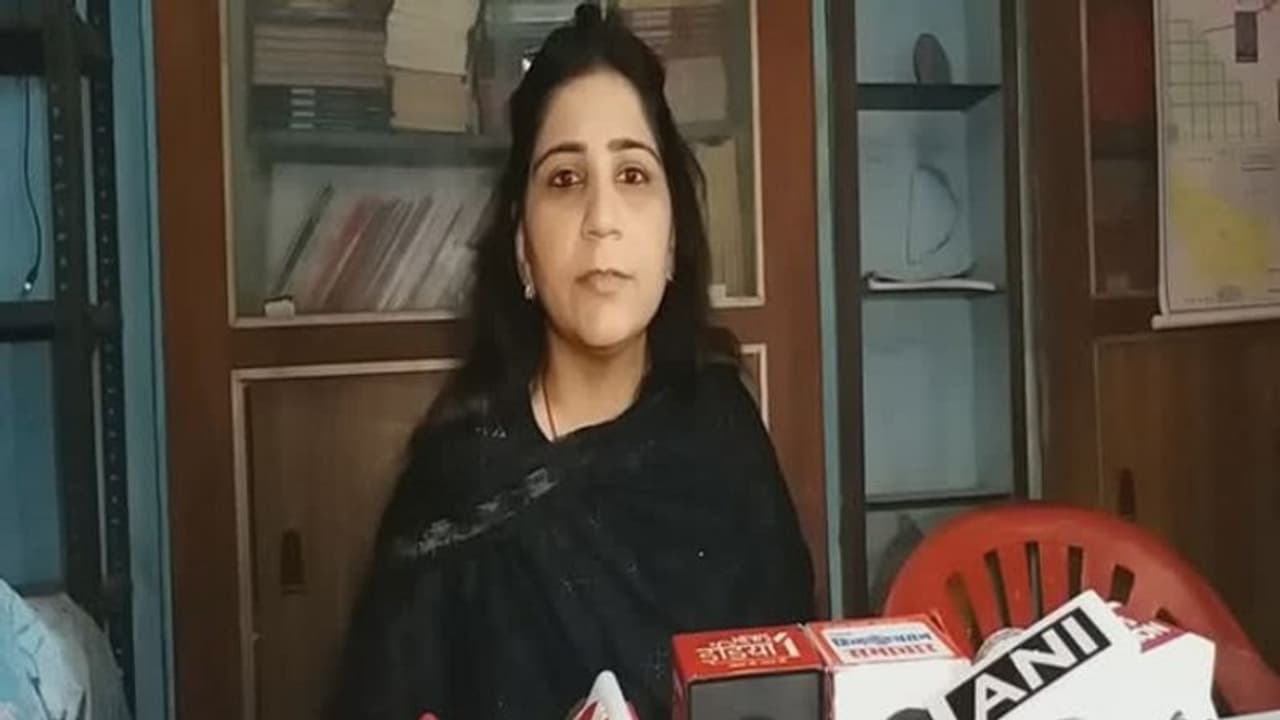 मुस्लिम महिला ने 'खुला' देकर शौहर को दिया तलाक मुस्लिम महिला ने 'खुला' देकर शौहर को दिया तलाक