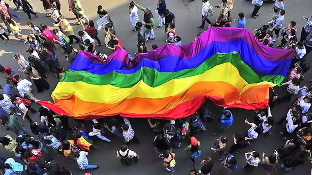 Singapore set to decriminalise sex between men by repealing colonial era law