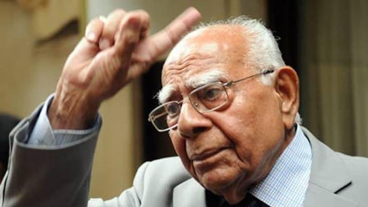 പതിനേഴാമത്തെ വയസ്സില് എല് എല് ബി; രാം ജേഠ്മലാനി എന്ന നിയമജ്ഞനും രാഷ്ട്രീയക്കാരനും പതിനേഴാമത്തെ വയസ്സില് എല് എല് ബി; രാം ജേഠ്മലാനി എന്ന നിയമജ്ഞനും രാഷ്ട്രീയക്കാരനും