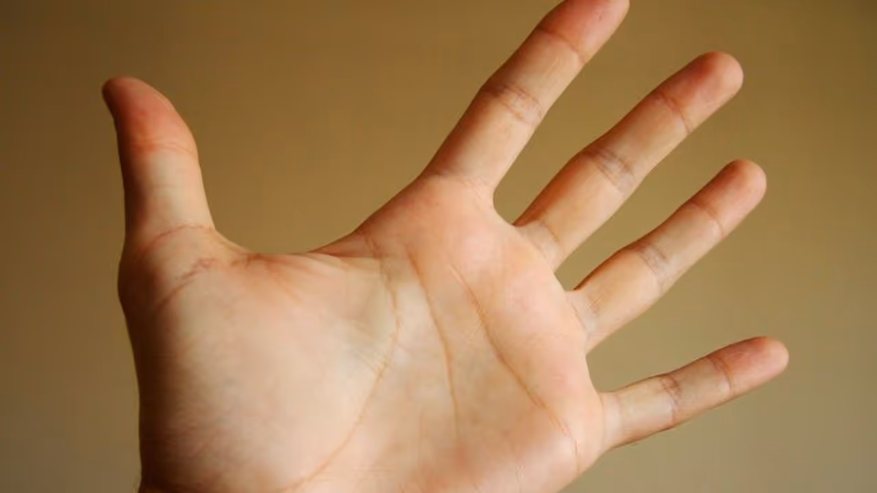 सिर्फ अंगूठा देखकर जान सकते हैं किसी के जीवन से जुड़ी 10 बातें