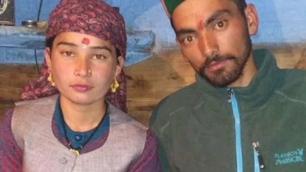 എയിഡ്സെന്ന് തെറ്റായ റിപ്പോര്ട്ട്, ആശുപത്രി ജീവനക്കാരുടെ അപമാനം സഹിക്കാനാകാതെ ഗര്ഭിണി മരിച്ചു എയിഡ്സെന്ന് തെറ്റായ റിപ്പോര്ട്ട്, ആശുപത്രി ജീവനക്കാരുടെ അപമാനം സഹിക്കാനാകാതെ ഗര്ഭിണി മരിച്ചു