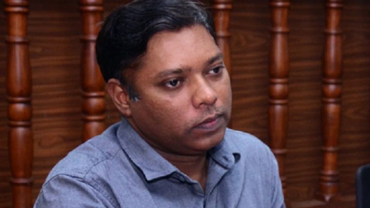 ದಕ್ಷಿಣ ಕನ್ನಡ ಡಿಸಿಯಾಗಿದ್ದ ಸೇಂಥಿಲ್ ಇಂದು ಕಾಂಗ್ರೆಸ್ಗೆ! ದಕ್ಷಿಣ ಕನ್ನಡ ಡಿಸಿಯಾಗಿದ್ದ ಸೇಂಥಿಲ್ ಇಂದು ಕಾಂಗ್ರೆಸ್ಗೆ!