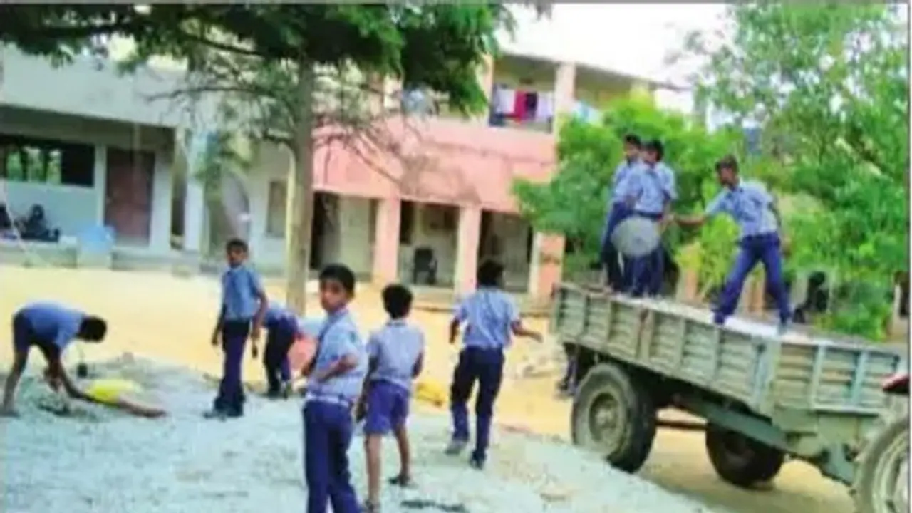 ಮಕ್ಕಳನ್ನೇ ಕಾರ್ಮಿಕರನ್ನಾಗಿ ಮಾಡಿದ ಶಾಲೆ..! ಮಕ್ಕಳನ್ನೇ ಕಾರ್ಮಿಕರನ್ನಾಗಿ ಮಾಡಿದ ಶಾಲೆ..!