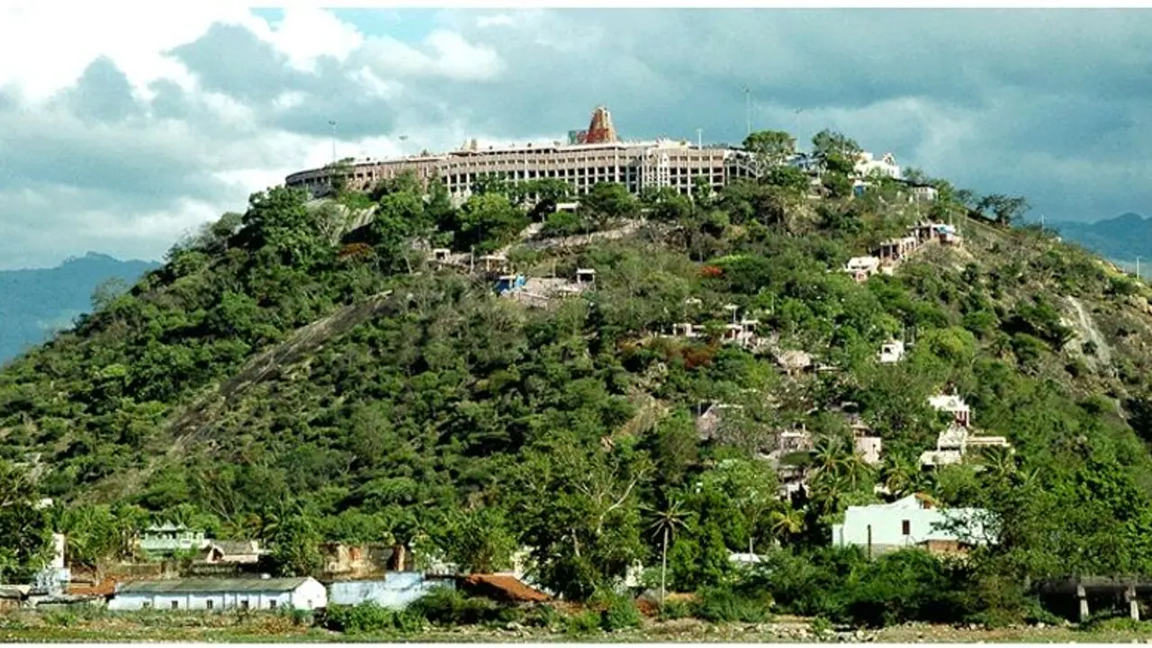 Palani : தைப்பூசம் நடக்குமா..? பக்தர்களுக்கு அனுமதி உண்டா..? பழனி முருக பக்தர்களே உஷார்..!!