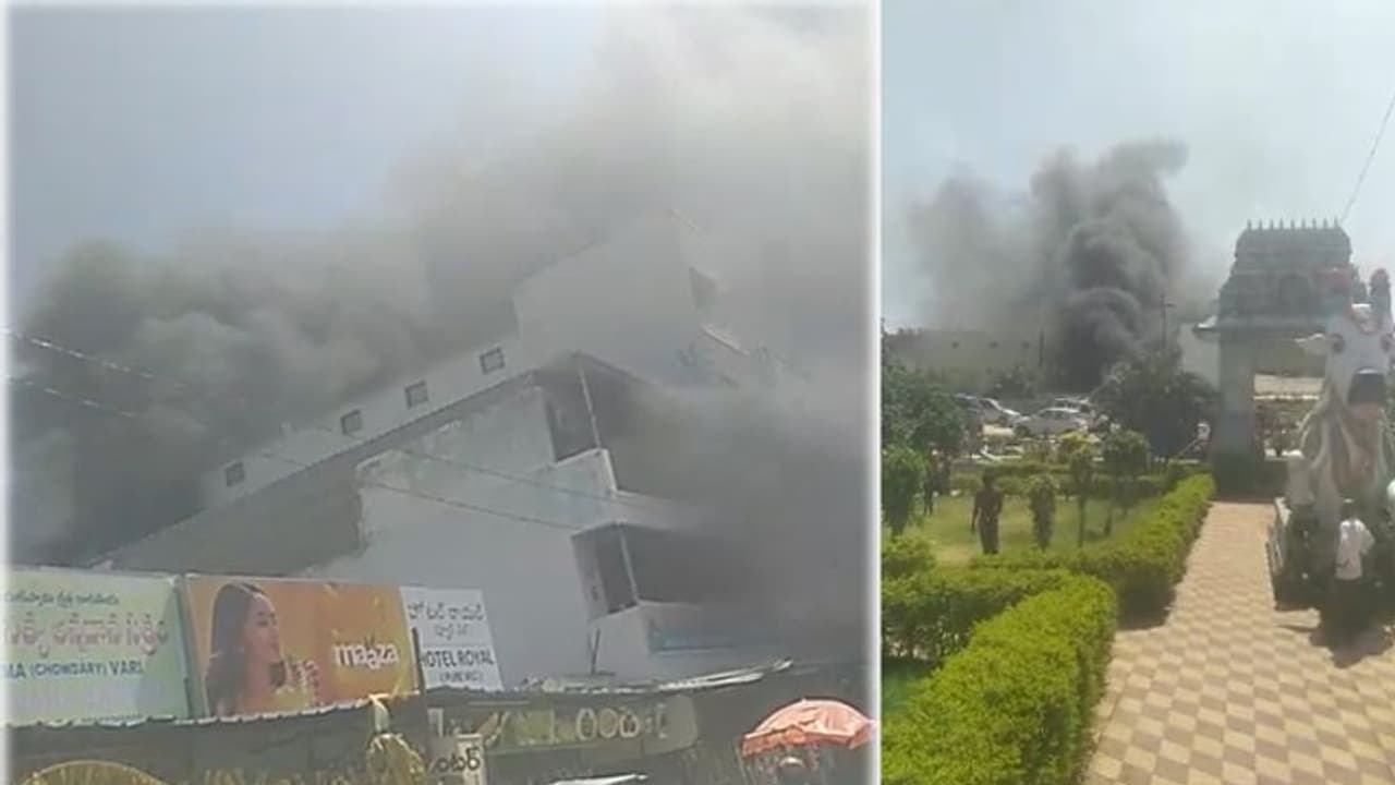 కాణిపాకం వినాయకుని ఆలయం వద్ద అగ్నిప్రమాదం (వీడియో) కాణిపాకం వినాయకుని ఆలయం వద్ద అగ్నిప్రమాదం (వీడియో)