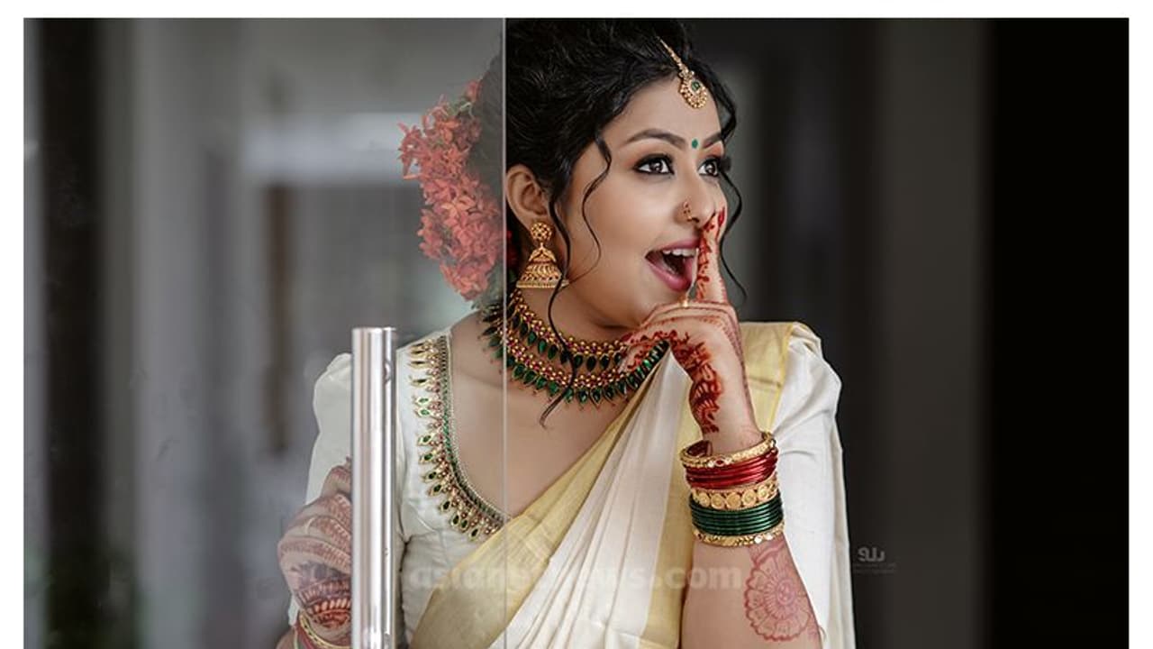 ஆதார் கார்டுடன் மணமகனை அடிமையாக்கிய பெண்... 9.30 மணிக்கே பெட்ரூமை சாத்த உத்தரவு..! ஆதார் கார்டுடன் மணமகனை அடிமையாக்கிய பெண்... 9.30 மணிக்கே பெட்ரூமை சாத்த உத்தரவு..!