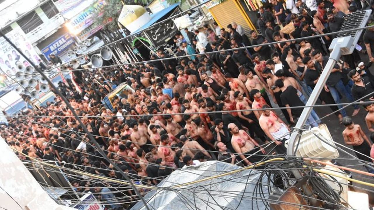 'మొహర్రం' వేడుకల్లో అపశ్రుతి.. 8 మంది మృతి.. పలువురికి తీవ్ర గాయాలు.. భారీగా ఆస్తి నష్టం.. 