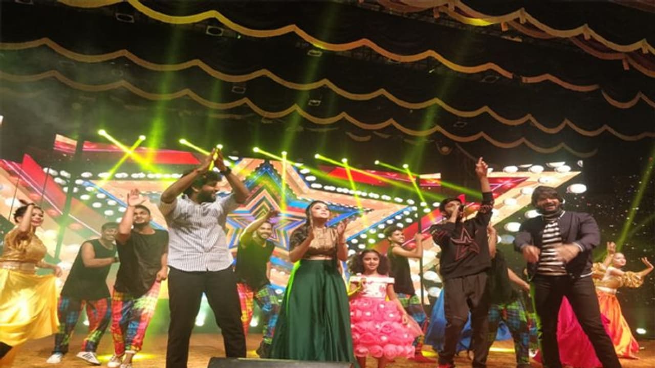 'గ్యాంగ్ లీడర్' ప్రీరిలీజ్ ఈవెంట్: నాని లాంటి నటుడుండడం అదృష్టం! 'గ్యాంగ్ లీడర్' ప్రీరిలీజ్ ఈవెంట్: నాని లాంటి నటుడుండడం అదృష్టం!