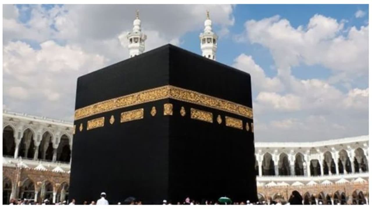 കൊവിഡ് പശ്ചാത്തലത്തില് നിര്ത്തിയ ഉംറ തീര്ത്ഥാടനം ഇന്ന് പുനഃരാരംഭിക്കും കൊവിഡ് പശ്ചാത്തലത്തില് നിര്ത്തിയ ഉംറ തീര്ത്ഥാടനം ഇന്ന് പുനഃരാരംഭിക്കും