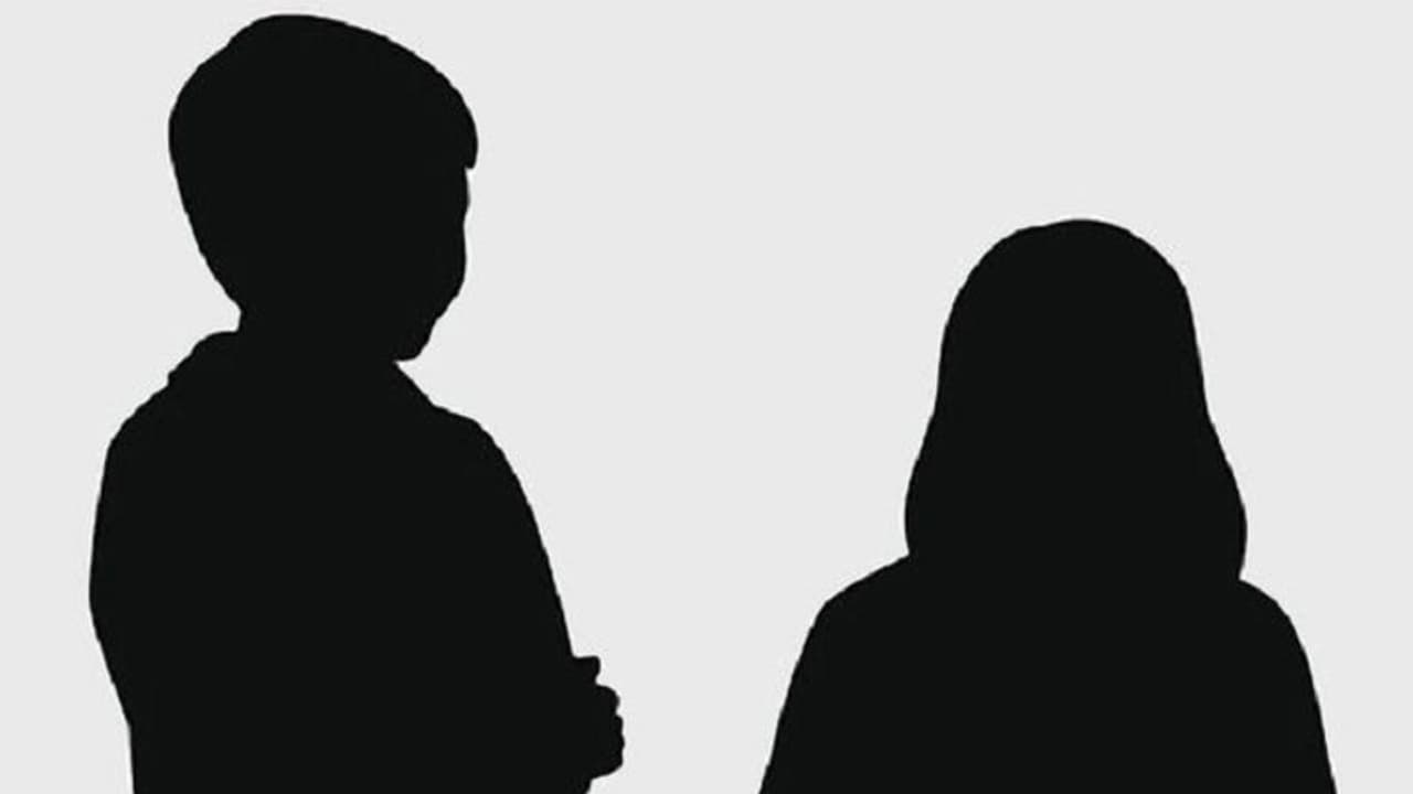 చిచ్చర పిడుగు..నడిరోడ్డుపై మేనమమామకు చుక్కలు చూపించి... చిచ్చర పిడుగు..నడిరోడ్డుపై మేనమమామకు చుక్కలు చూపించి...