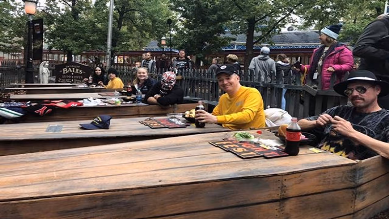 Amazing Challenge: यहां 30 घंटे ताबूत में साथ रहेंगे कपल Amazing Challenge: यहां 30 घंटे ताबूत में साथ रहेंगे कपल