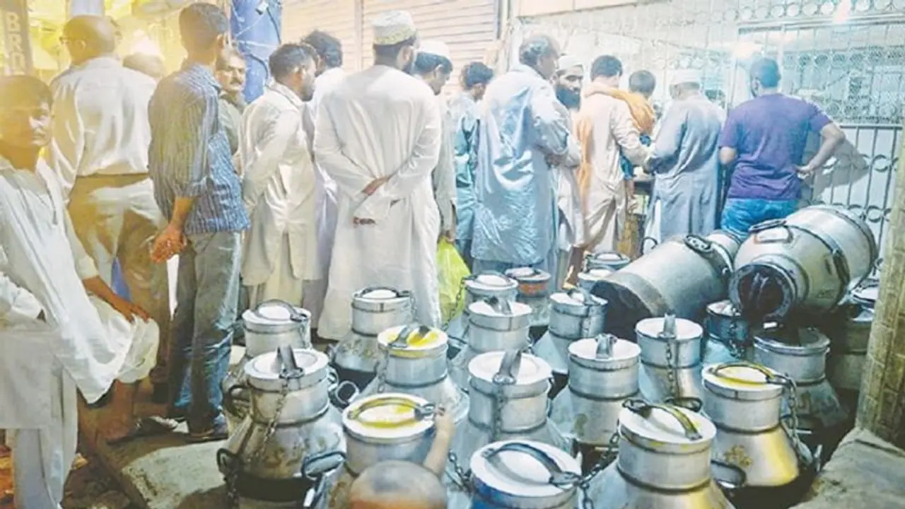 ಪಾಕಿಸ್ತಾನದಲ್ಲಿ ಪೆಟ್ರೋಲ್‌ಗಿಂತ ದುಬಾರಿಯಾದ ಹಾಲು, ಲೀಟರ್‌ಗೆ 370 ರೂಪಾಯಿ!