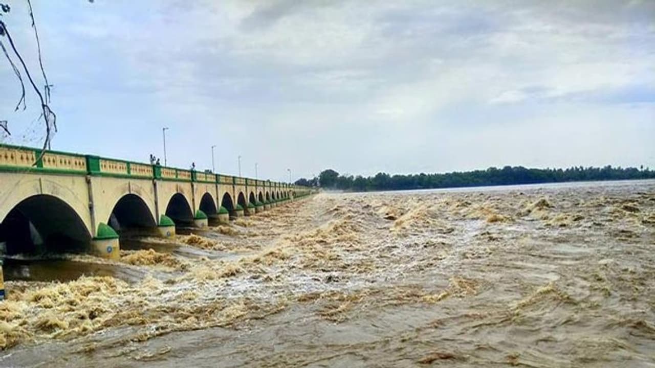 ಭೀಮಾ ತೀರದಲ್ಲಿ ಮತ್ತೆ ಪ್ರವಾಹ ಭೀತಿ: ಆತಂಕದಲ್ಲಿ ಜನತೆ ಭೀಮಾ ತೀರದಲ್ಲಿ ಮತ್ತೆ ಪ್ರವಾಹ ಭೀತಿ: ಆತಂಕದಲ್ಲಿ ಜನತೆ
