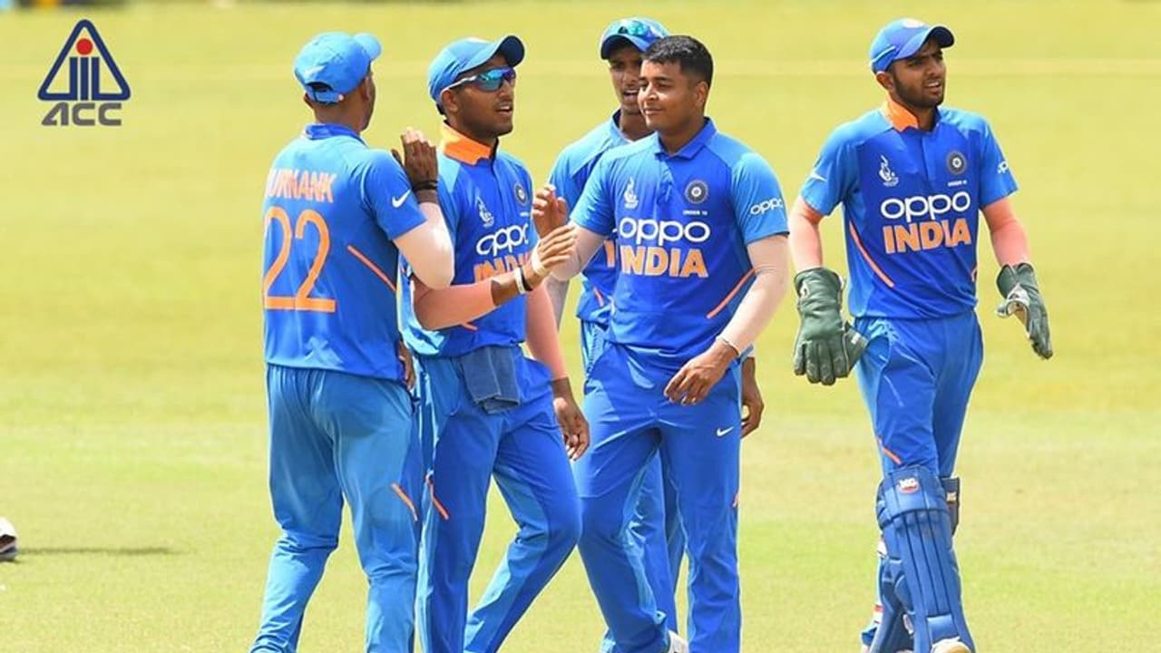 ಅಂಡರ್ 19 ಏಷ್ಯಾಕಪ್ ಸೆಮೀಸ್: ಇಂದು ಭಾರತ ಲಂಕಾ ಫೈಟ್ ಅಂಡರ್ 19 ಏಷ್ಯಾಕಪ್ ಸೆಮೀಸ್: ಇಂದು ಭಾರತ ಲಂಕಾ ಫೈಟ್