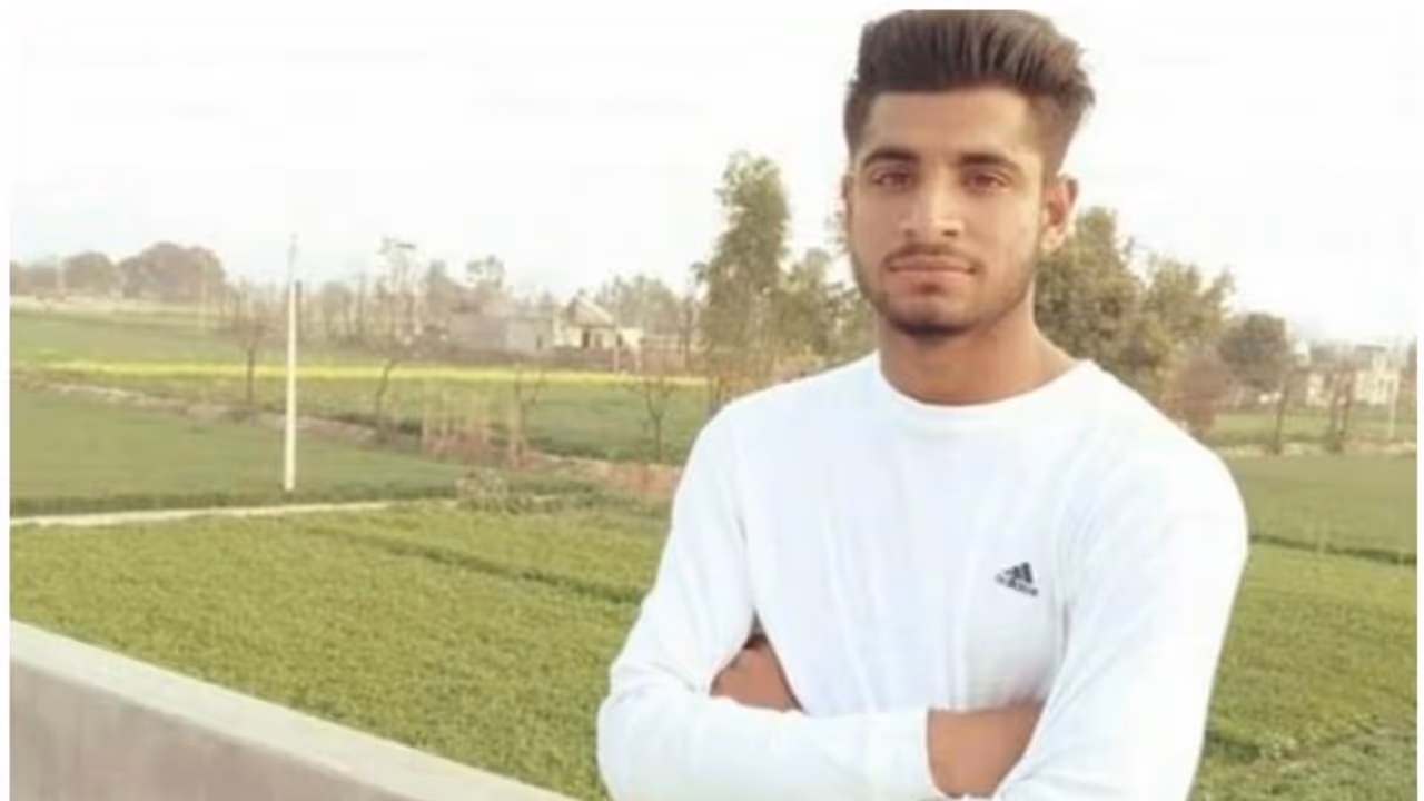 മുതുമുത്തച്ഛൻ, മുത്തച്ഛൻ, അച്ഛൻ, ഇതാ ഇപ്പോൾ മകനും ആത്മഹത്യ ചെയ്തിരിക്കുന്നു എല്ലാവരും ജീവനൊടുക്കിയത് ഒരേ കാരണത്താൽ..! മുതുമുത്തച്ഛൻ, മുത്തച്ഛൻ, അച്ഛൻ, ഇതാ ഇപ്പോൾ മകനും ആത്മഹത്യ ചെയ്തിരിക്കുന്നു എല്ലാവരും ജീവനൊടുക്കിയത് ഒരേ കാരണത്താൽ..!