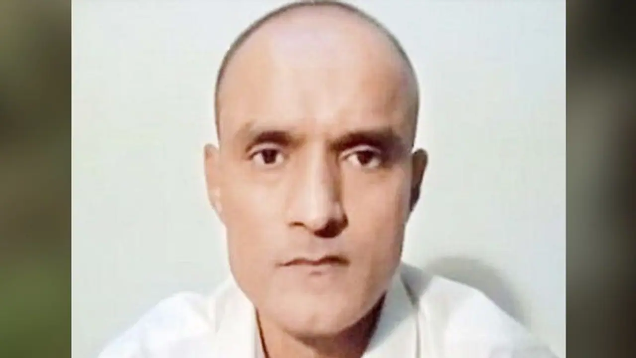पाकिस्तान पर भारत की बड़ी जीत, जाधव के लिए आर्मी एक्ट में करेगा बदलाव नापाक, जानें क्या है मामला