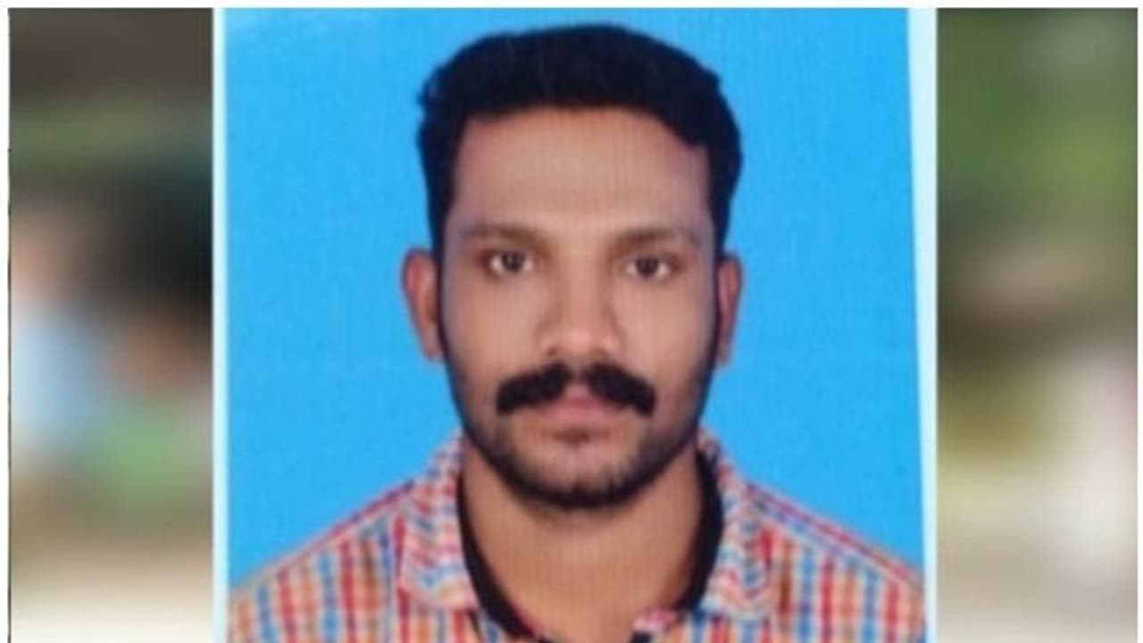 ഓണാഘോഷത്തിനിടെ യുവാവ് കൊല്ലപ്പെട്ട കേസ്; രണ്ടുപേര് പിടിയില് ഓണാഘോഷത്തിനിടെ യുവാവ് കൊല്ലപ്പെട്ട കേസ്; രണ്ടുപേര് പിടിയില്