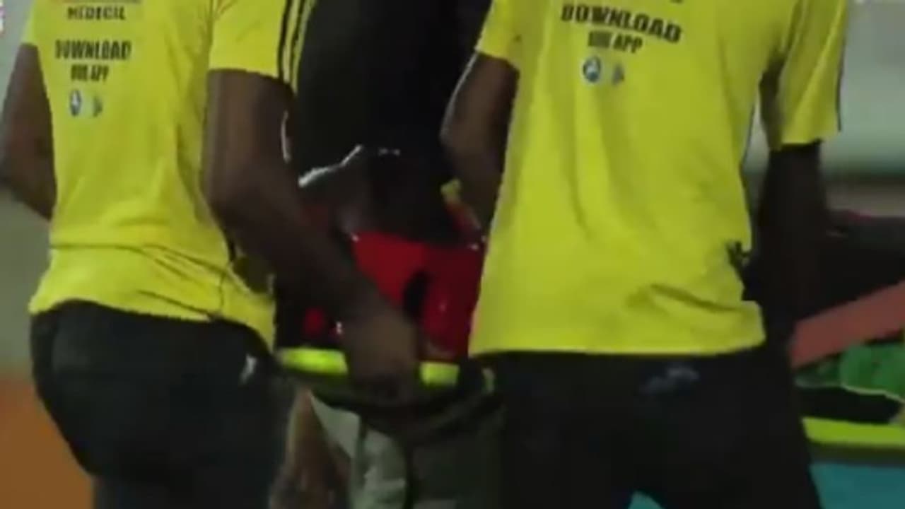 ஸ்ட்ரெச்சரில் தூக்கி செல்லப்பட்ட ஆண்ட்ரே ரசல்.. ரசிகர்களை சோகத்தில் ஆழ்த்திய சம்பவம்.. வீடியோ ஸ்ட்ரெச்சரில் தூக்கி செல்லப்பட்ட ஆண்ட்ரே ரசல்.. ரசிகர்களை சோகத்தில் ஆழ்த்திய சம்பவம்.. வீடியோ