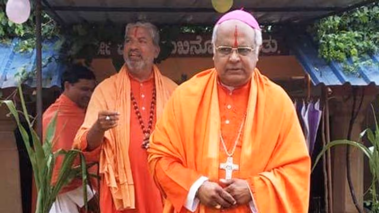 Belagavi bishop dons saffron robes, all hell breaks loose Belagavi bishop dons saffron robes, all hell breaks loose