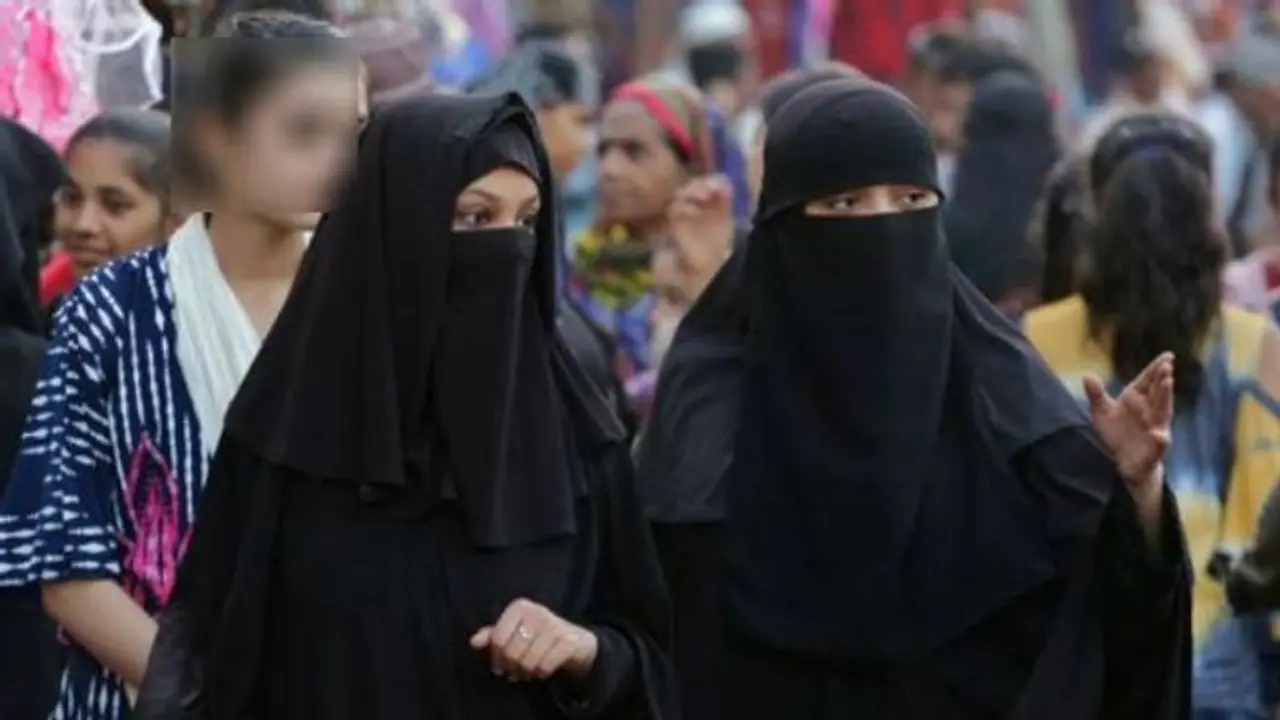 कोख में है बिटिया तो दे दिया तीन तलाक