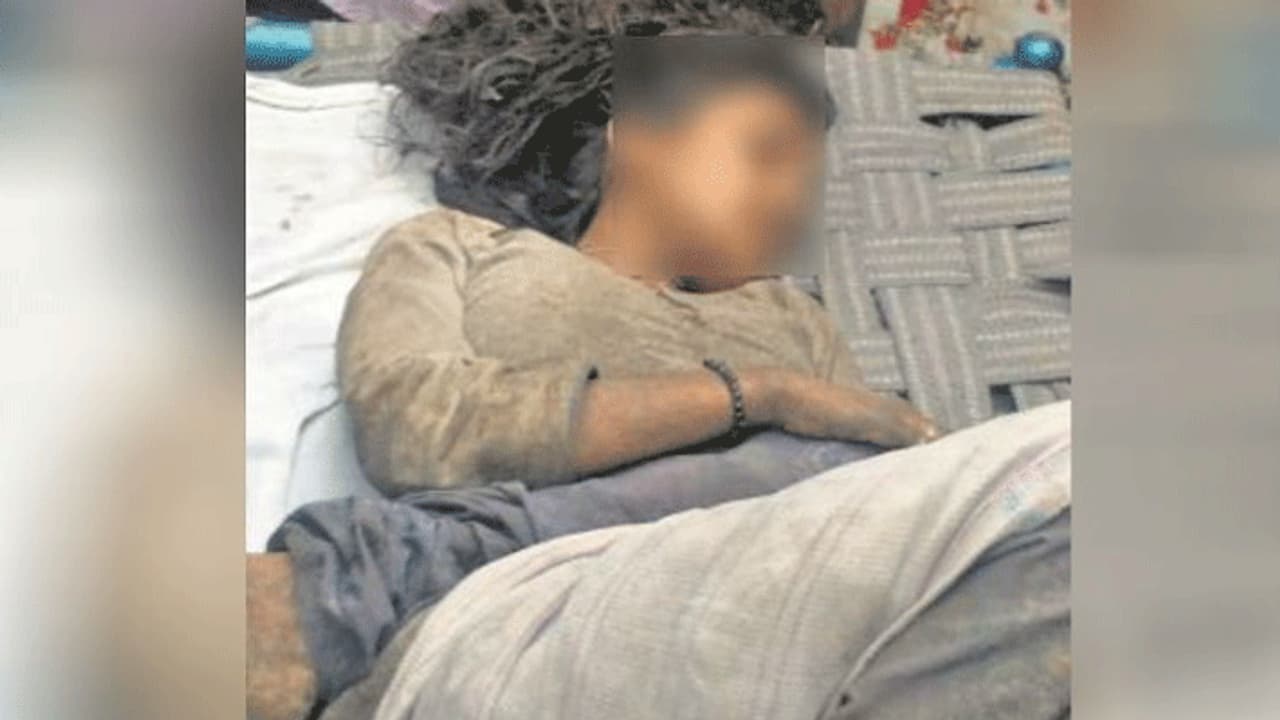 8 दिन से भूखी प्यासी कुएं में पड़ी थी एक लड़की, गणपति ने विसर्जन के दिन बचा ली उसकी जिंदगी