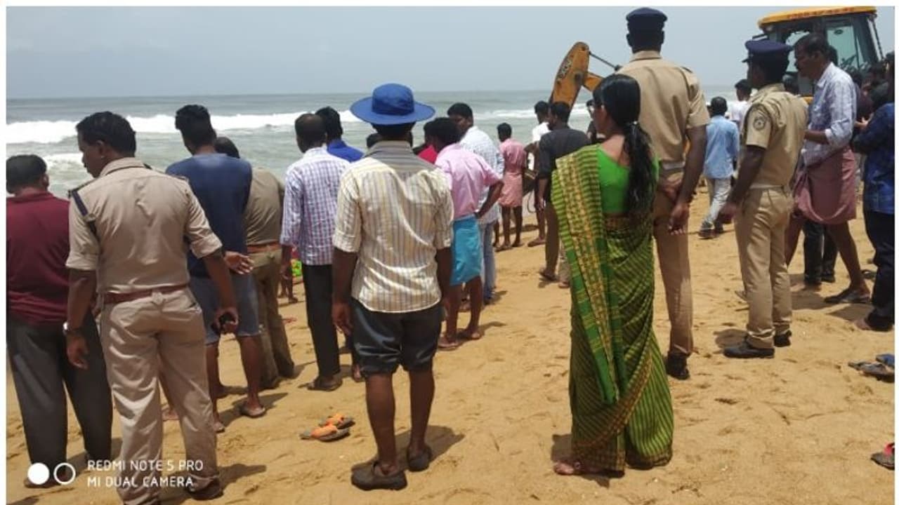 കാസർകോട് ബേക്കലിനടുത്ത് ബോട്ട് മറിഞ്ഞ് കാണാതായ മത്സ്യത്തൊഴിലാളിയുടെ മൃതദേഹം കണ്ടെത്തി