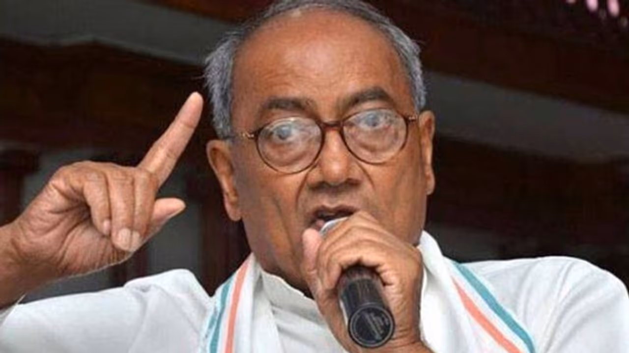 दिग्विजय सिंह ने कहा BJP झूठों की पार्टी, मोदी ने इसरों के वैज्ञानिकों को गले लगाकर क्यों काट दी उनकी सैलिरी दिग्विजय सिंह ने कहा BJP झूठों की पार्टी, मोदी ने इसरों के वैज्ञानिकों को गले लगाकर क्यों काट दी उनकी सैलिरी