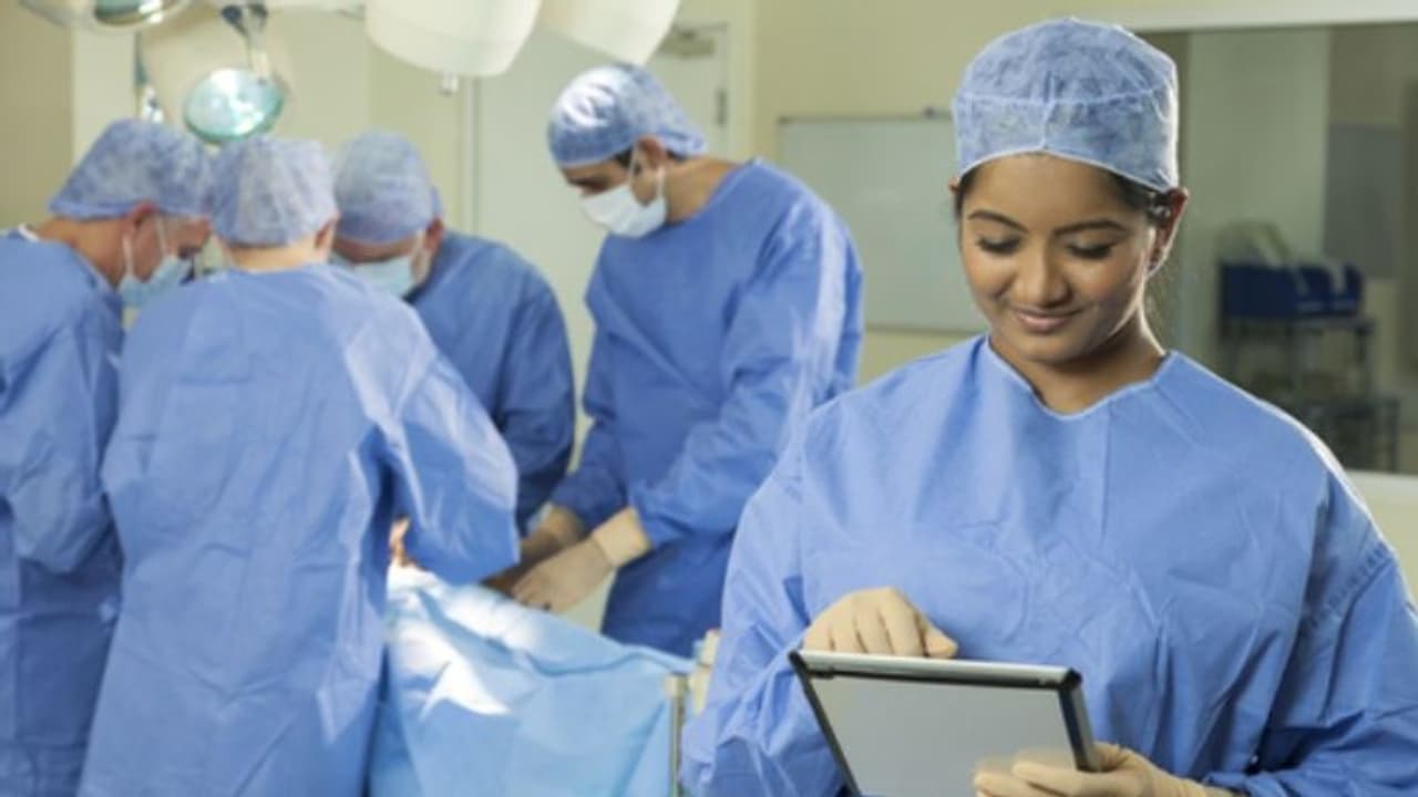 ഇന്ത്യയില് നിന്ന് നഴ്സുമാരെ നിയമിക്കാനൊരുങ്ങി കുവൈത്ത് ഇന്ത്യയില് നിന്ന് നഴ്സുമാരെ നിയമിക്കാനൊരുങ്ങി കുവൈത്ത്