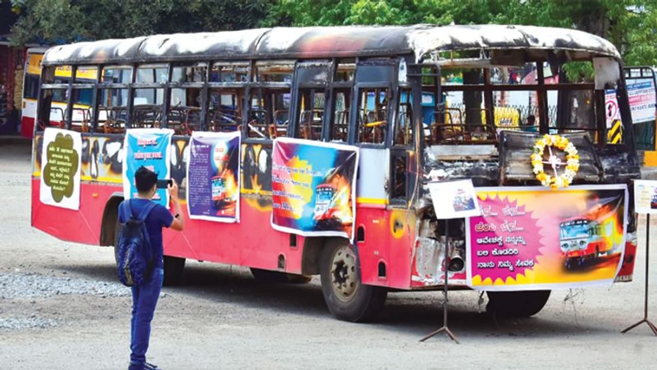 3 ವರ್ಷದಲ್ಲಿ ಜನರ ಸಿಟ್ಟಿಗೆ 244 ಬಸ್ ಜಖಂ!: ನೆನಪಿರಲಿ ಇದು ನಿಮ್ಮದೇ ಆಸ್ತಿ!