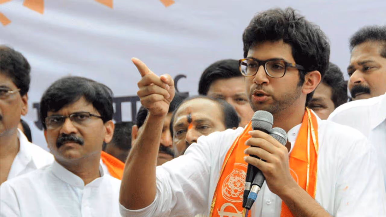 आखिर पकड़ा गया शातिर 'डिलिवरी बॉय', आदित्य ठाकरे के नाम से ले जाता था ऑर्डर आखिर पकड़ा गया शातिर 'डिलिवरी बॉय', आदित्य ठाकरे के नाम से ले जाता था ऑर्डर