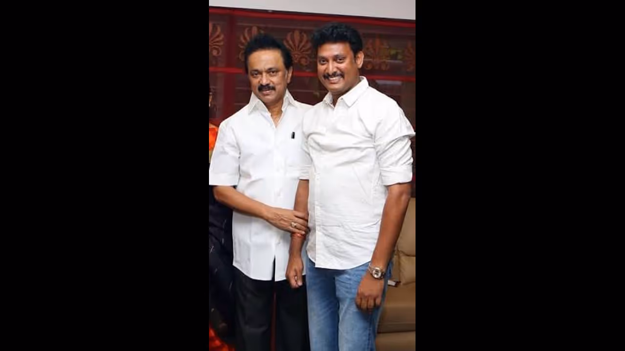 உங்க பாதுகாப்பு ரொம்ப முக்கியம் ..! பத்திரிகையாளர்களுக்கு அட்வைஸ் செய்த அன்பில் மகேஷ்..! உங்க பாதுகாப்பு ரொம்ப முக்கியம் ..! பத்திரிகையாளர்களுக்கு அட்வைஸ் செய்த அன்பில் மகேஷ்..!