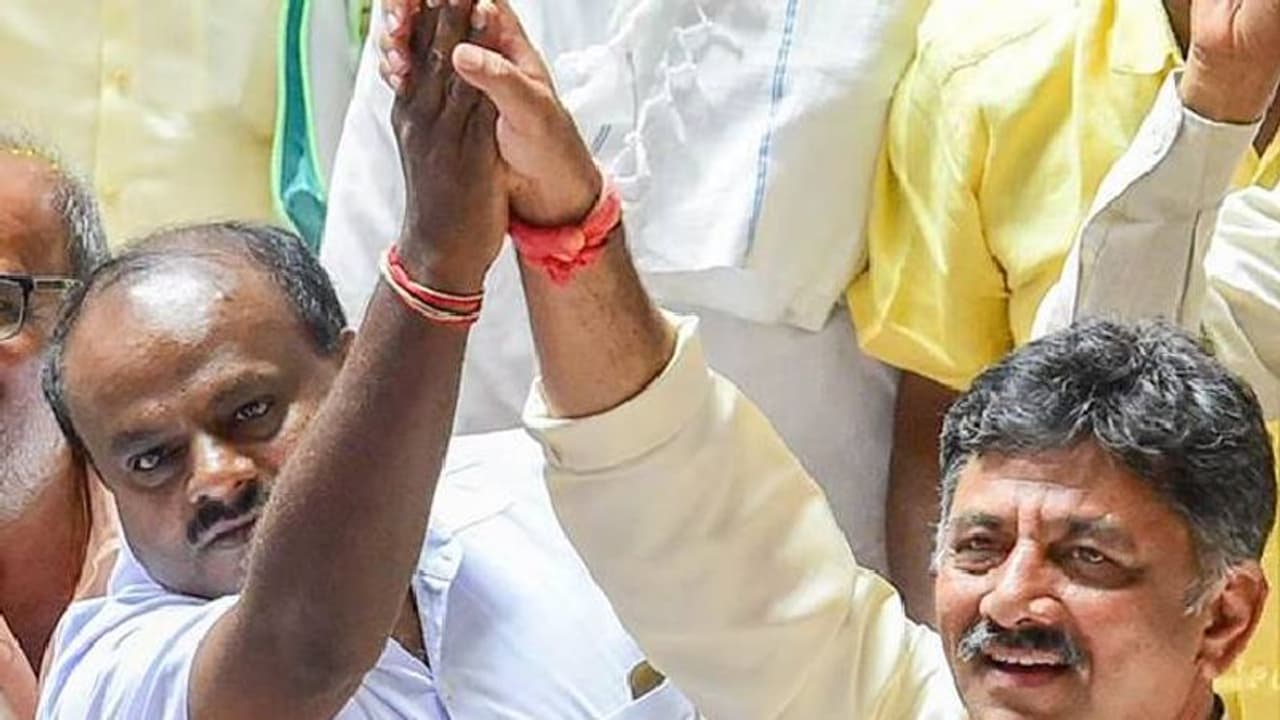 ‘ಸರ್ಕಾರ ಉಳಿಸಲು ಹೋರಾಡಿದ ಡಿಕೆಶಿ ಪರ ಈಗ ಎಚ್ಡಿಕೆ ಇಲ್ಲ’ ‘ಸರ್ಕಾರ ಉಳಿಸಲು ಹೋರಾಡಿದ ಡಿಕೆಶಿ ಪರ ಈಗ ಎಚ್ಡಿಕೆ ಇಲ್ಲ’