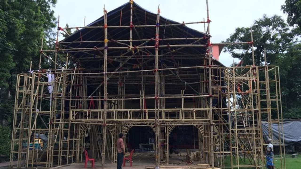 শারদোৎসবে এক টুকরো বাংলাদেশ উঠে আসছে সল্টলেকের এফ ই ব্লকে শারদোৎসবে এক টুকরো বাংলাদেশ উঠে আসছে সল্টলেকের এফ ই ব্লকে