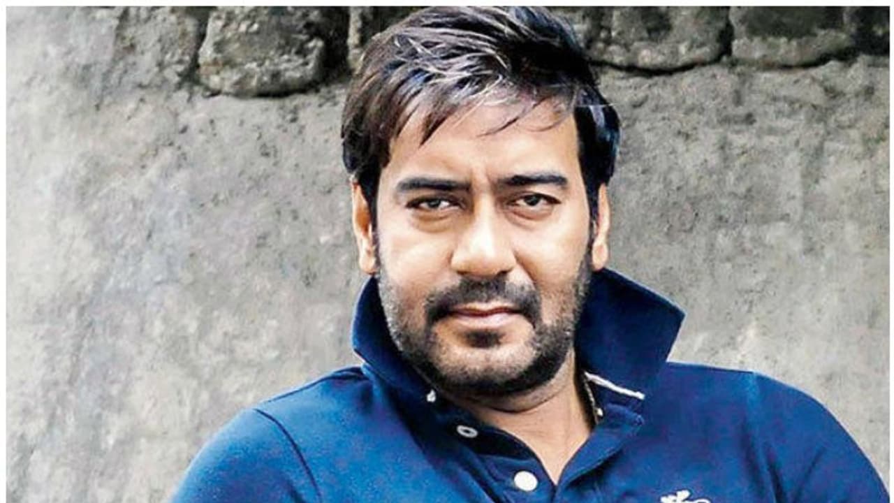 মুম্বই পুলিশের কাজে খুশি অজয়, বিপরীতে সিংঘম পেলেন নয়া কায়দায় ধন্যবাদ মুম্বই পুলিশের কাজে খুশি অজয়, বিপরীতে সিংঘম পেলেন নয়া কায়দায় ধন্যবাদ