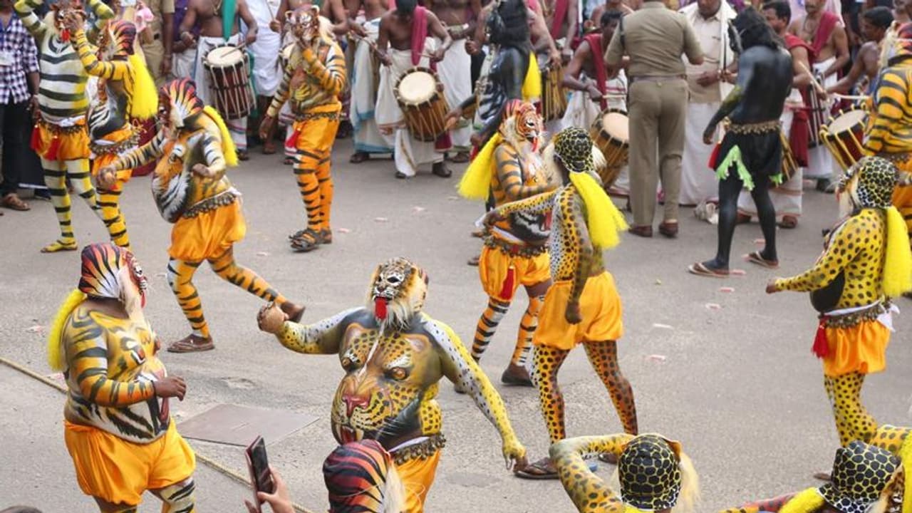 ഓണാഘോഷങ്ങൾക്ക് മാറ്റ് കൂട്ടുന്ന ഓണക്കളികൾ... ഓണാഘോഷങ്ങൾക്ക് മാറ്റ് കൂട്ടുന്ന ഓണക്കളികൾ...