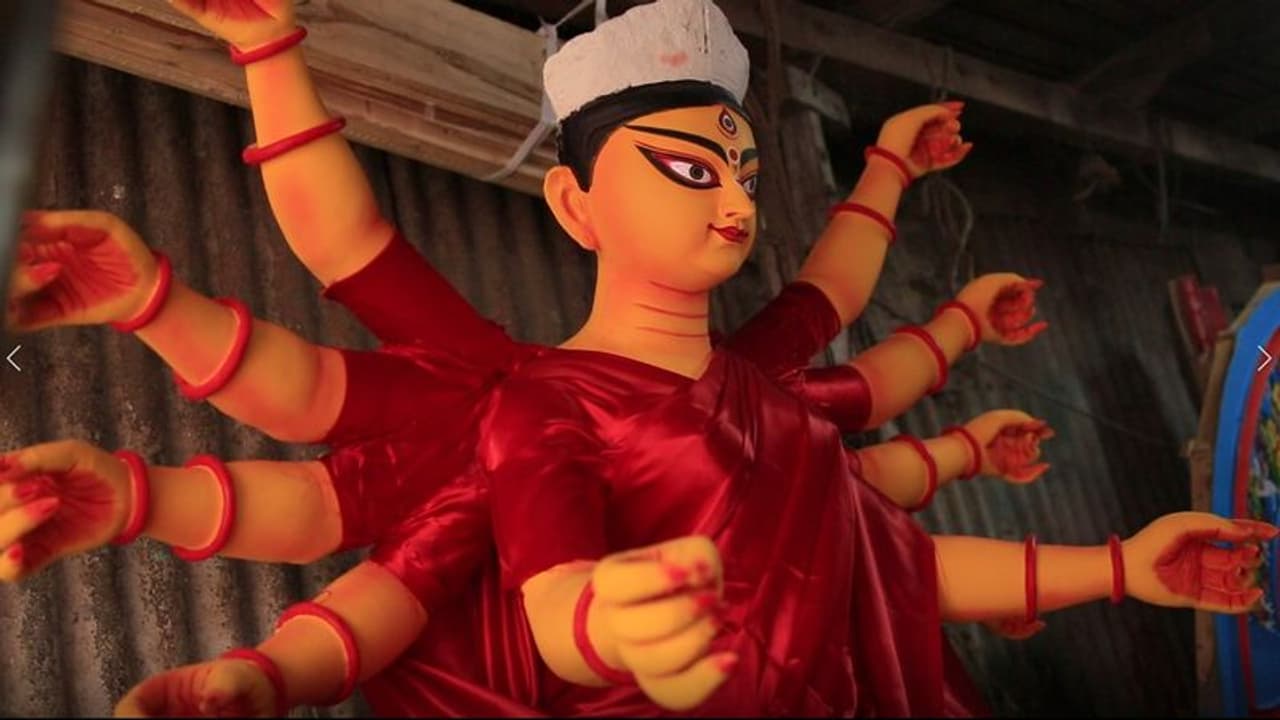 পুজো আসছে, লোকশিল্প থিম নিয়ে প্যান্ডেল তৈরির কাজ শুরু পুজো আসছে, লোকশিল্প থিম নিয়ে প্যান্ডেল তৈরির কাজ শুরু