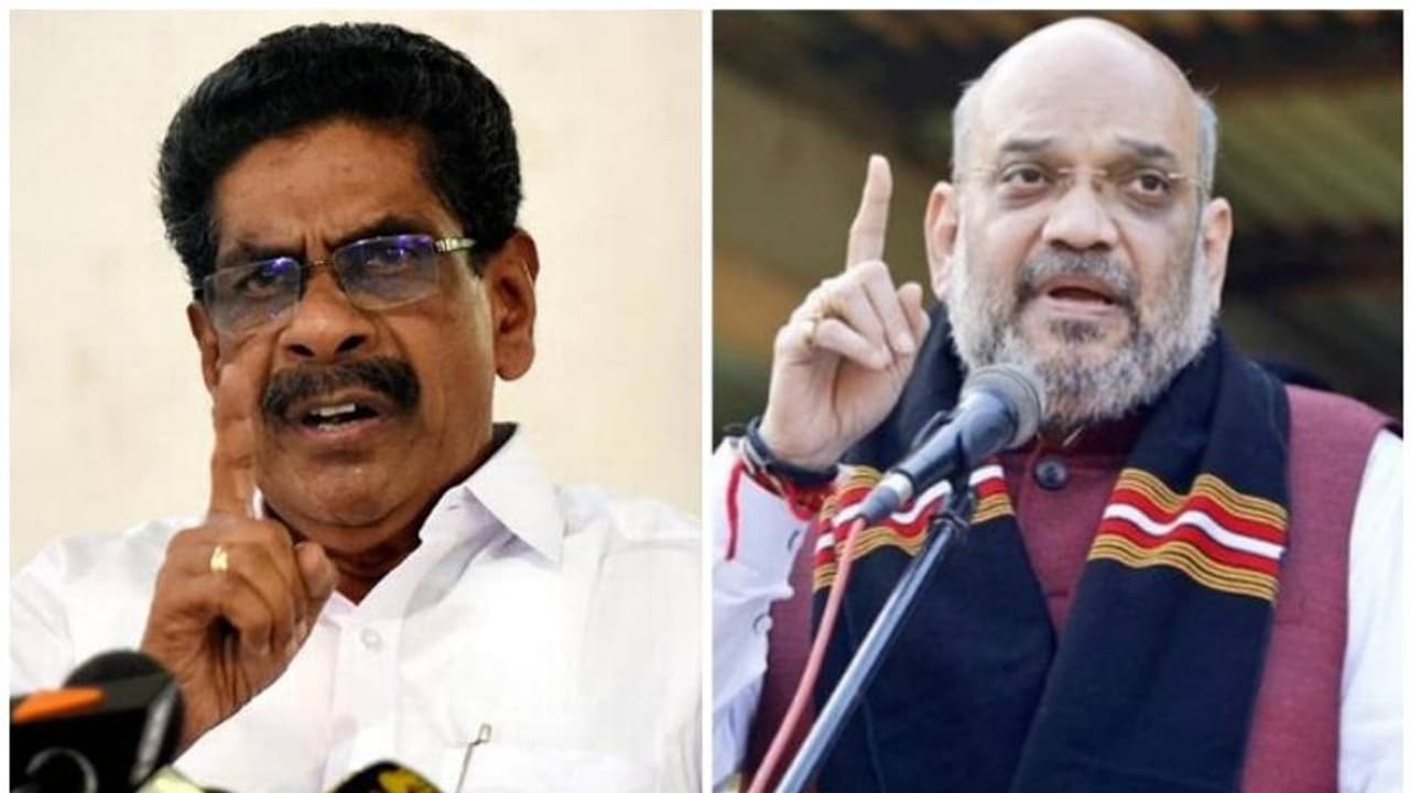 ഭാഷാഭ്രാന്തിലേക്ക് തള്ളിവിടാനുള്ള നീക്കം അപകടകരമെന്ന് മുല്ലപ്പള്ളി രാമചന്ദ്രൻ ഭാഷാഭ്രാന്തിലേക്ക് തള്ളിവിടാനുള്ള നീക്കം അപകടകരമെന്ന് മുല്ലപ്പള്ളി രാമചന്ദ്രൻ