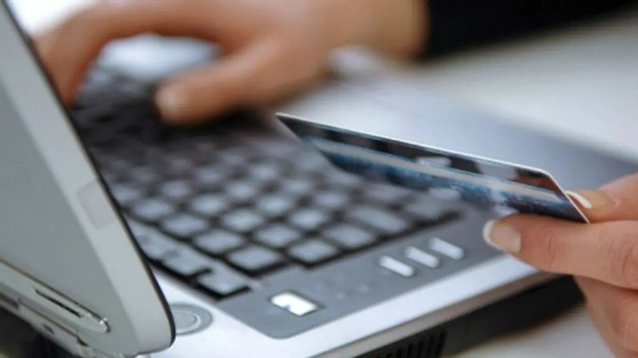 फ्रॉड: मुंबई के युवक के डेबिट कार्ड से अमेरिका में 150 बार ट्रांसजेक्शन हुए, लाखों रुपए उड़ाए