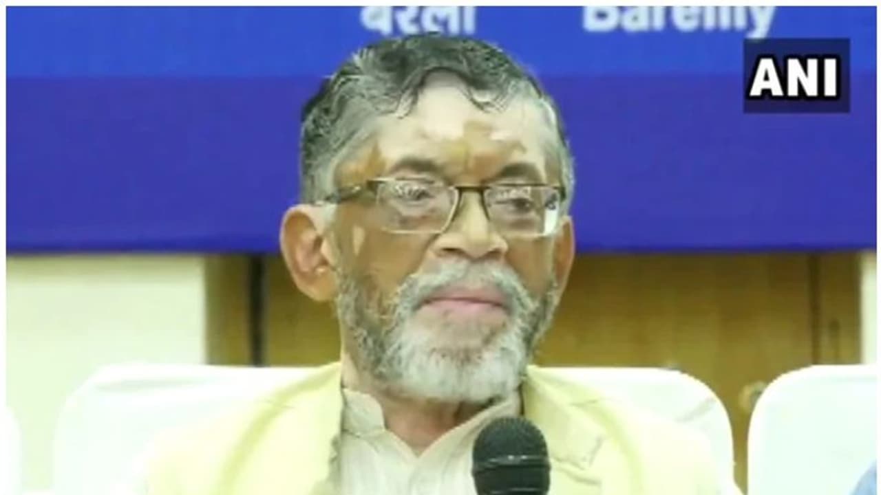 'ഇഷ്ടം പോലെ തൊഴിലവസരമുണ്ട്, പക്ഷേ ഉത്തരേന്ത്യക്കാര്ക്ക് യോഗ്യതയില്ല'; വിവാദ പരാമര്ശവുമായി കേന്ദ്രമന്ത്രി 'ഇഷ്ടം പോലെ തൊഴിലവസരമുണ്ട്, പക്ഷേ ഉത്തരേന്ത്യക്കാര്ക്ക് യോഗ്യതയില്ല'; വിവാദ പരാമര്ശവുമായി കേന്ദ്രമന്ത്രി