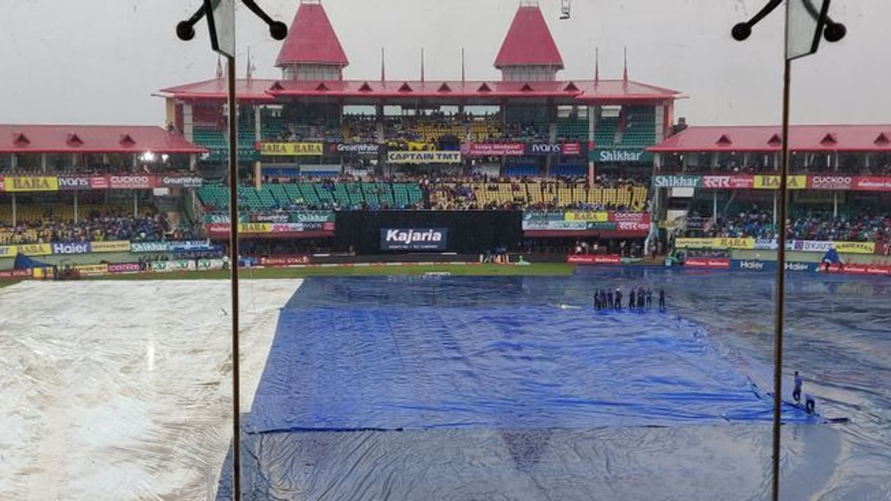 ధర్మశాలలో భారీ వర్షం... భారత్ సౌతాఫ్రికా టీ20 మ్యాచ్ రద్దు ధర్మశాలలో భారీ వర్షం... భారత్ సౌతాఫ్రికా టీ20 మ్యాచ్ రద్దు