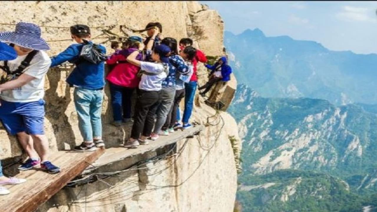 ಭಾರೀ ಮಳೆ: ಮೌಂಟ್ ಹುವಾಶುನ್ ಪ್ರವೇಶಕ್ಕೆ ನಿರ್ಬಂಧ!